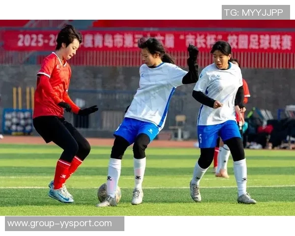 青岛西海岸女足在女甲收官战中获胜成功夺得联赛季军荣耀 青岛西海岸女足在女甲收官战中获胜成功夺得联赛季军荣耀