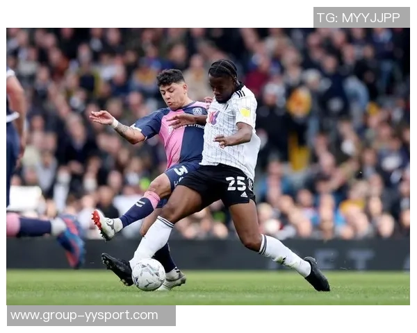 莱万状态回暖仍显挣扎停球失误频繁启动变向困难重重