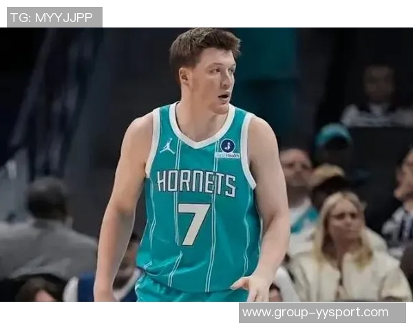 克尼佩尔表现起伏不定10投仅中3收获8分4板3助2帽并有5次失误